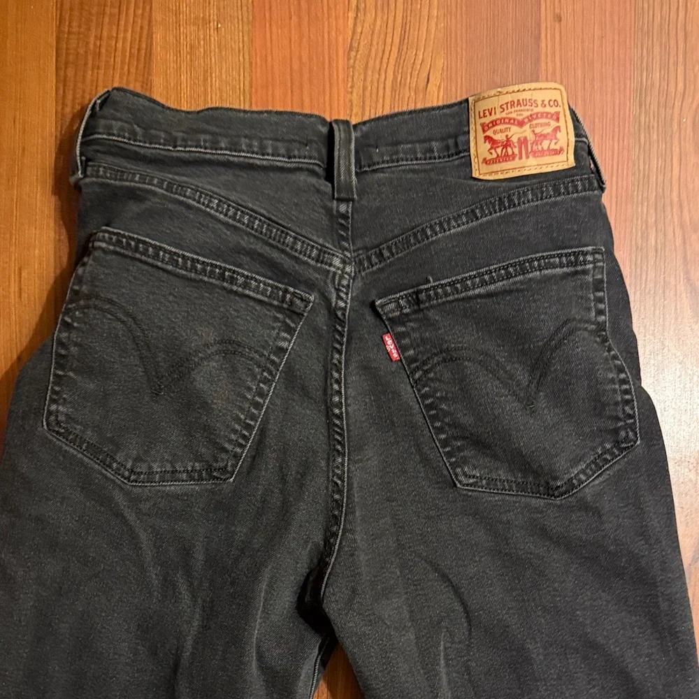 Levi’s Black Ribcage Bell Jeans - Picture 6 of 6